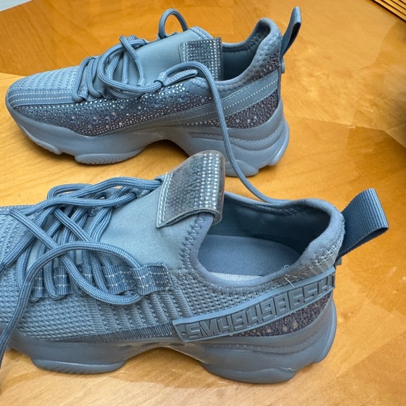 Steve Madden Stylish Blue Sneakers with Rhinestone Detail - Picture 2 of 3